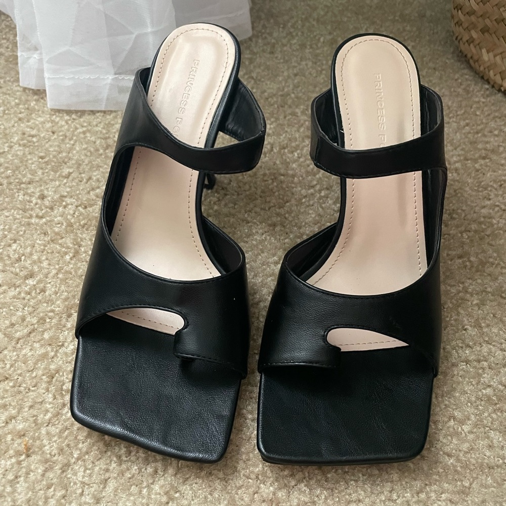 Princess Polly black heels size 9
